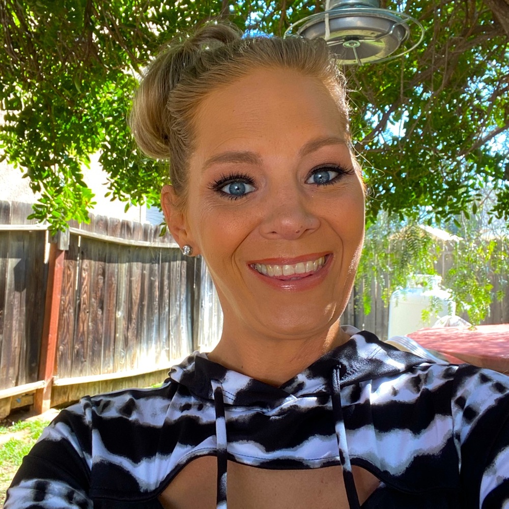 Meet your Posher, Mimi